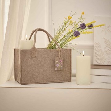 Filztasche mit Anhänger, Blumen/hellbraun, 28 x 14 x 18 cm
