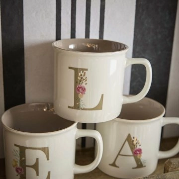 Becher Buchstabe/Blumen, L, 390 ml