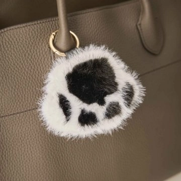 Taschenanhänger Pfote, weiß