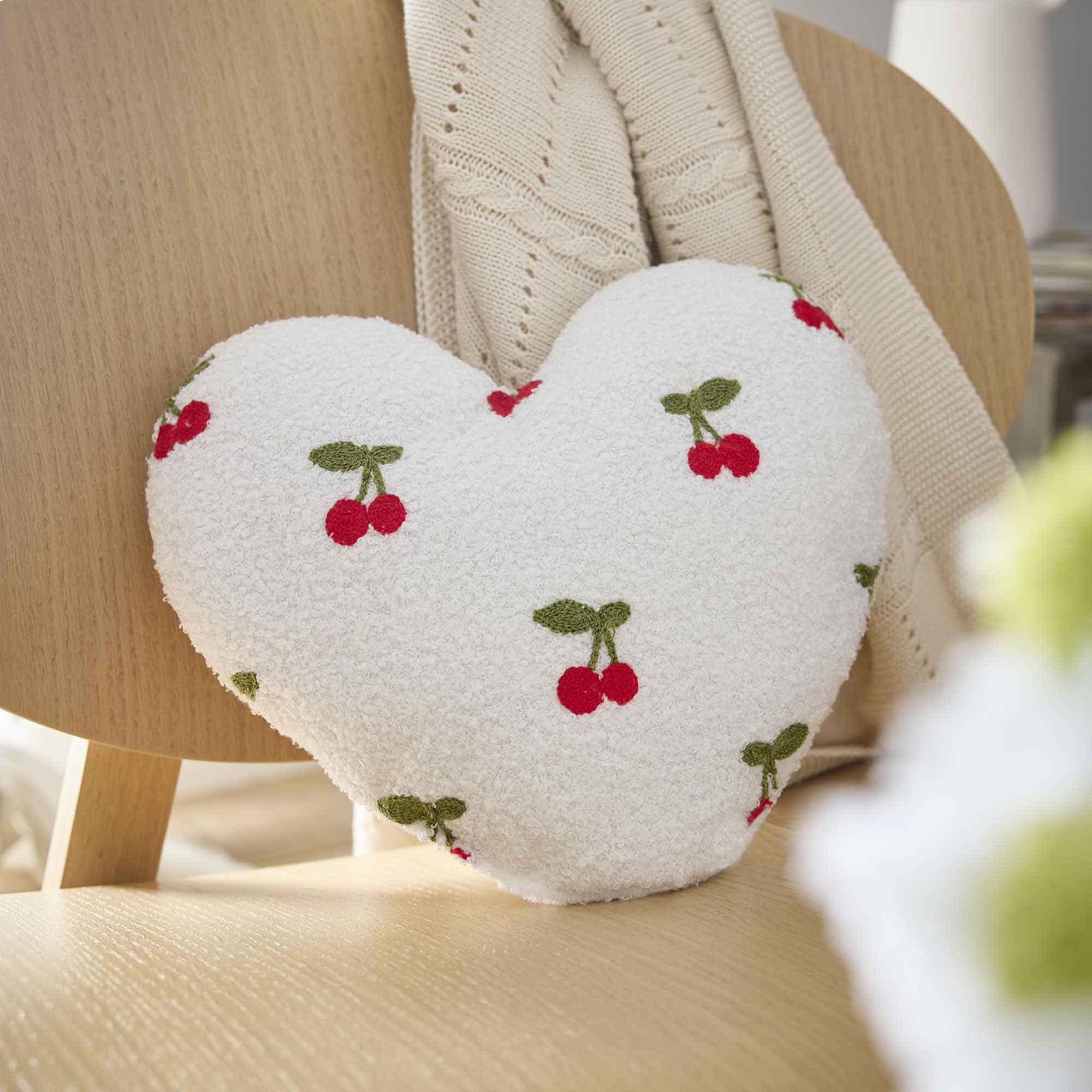 Kissen Herz, Kirschen/weiß/rot/grün, 36 cm