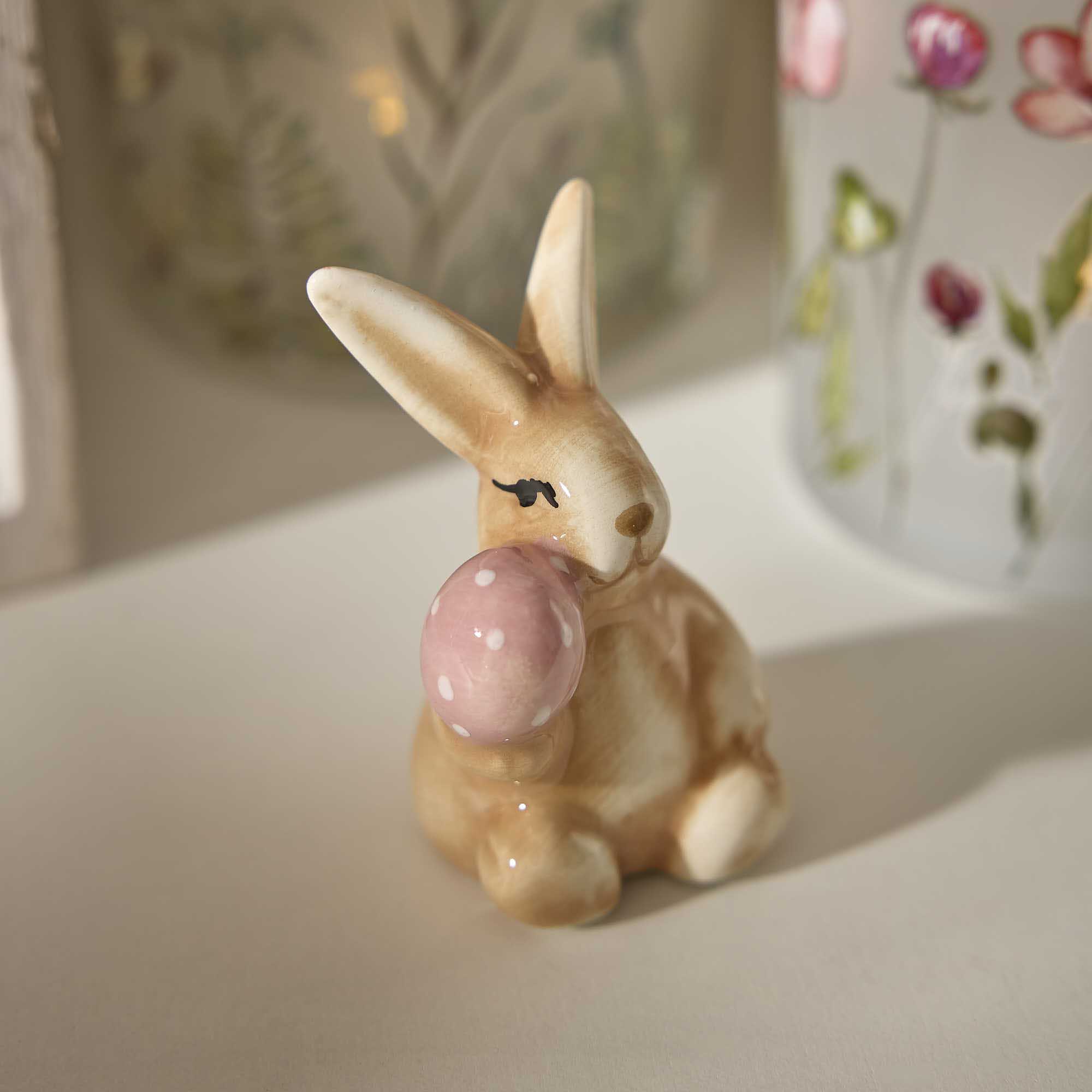 Hase mit Ei, rosa/sitzend, 6.5 cm