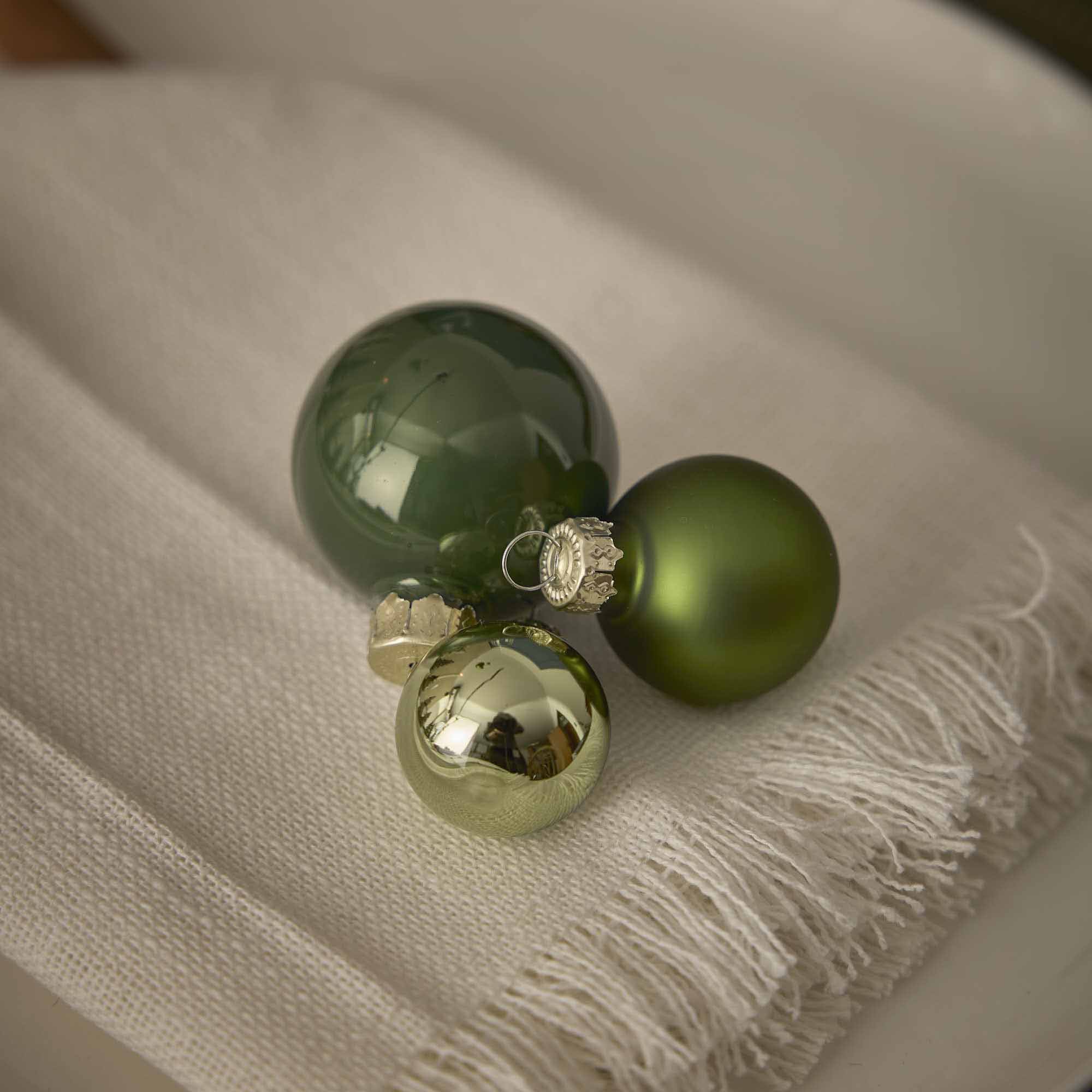 17er Set Glaskugeln Mix, moosgrün