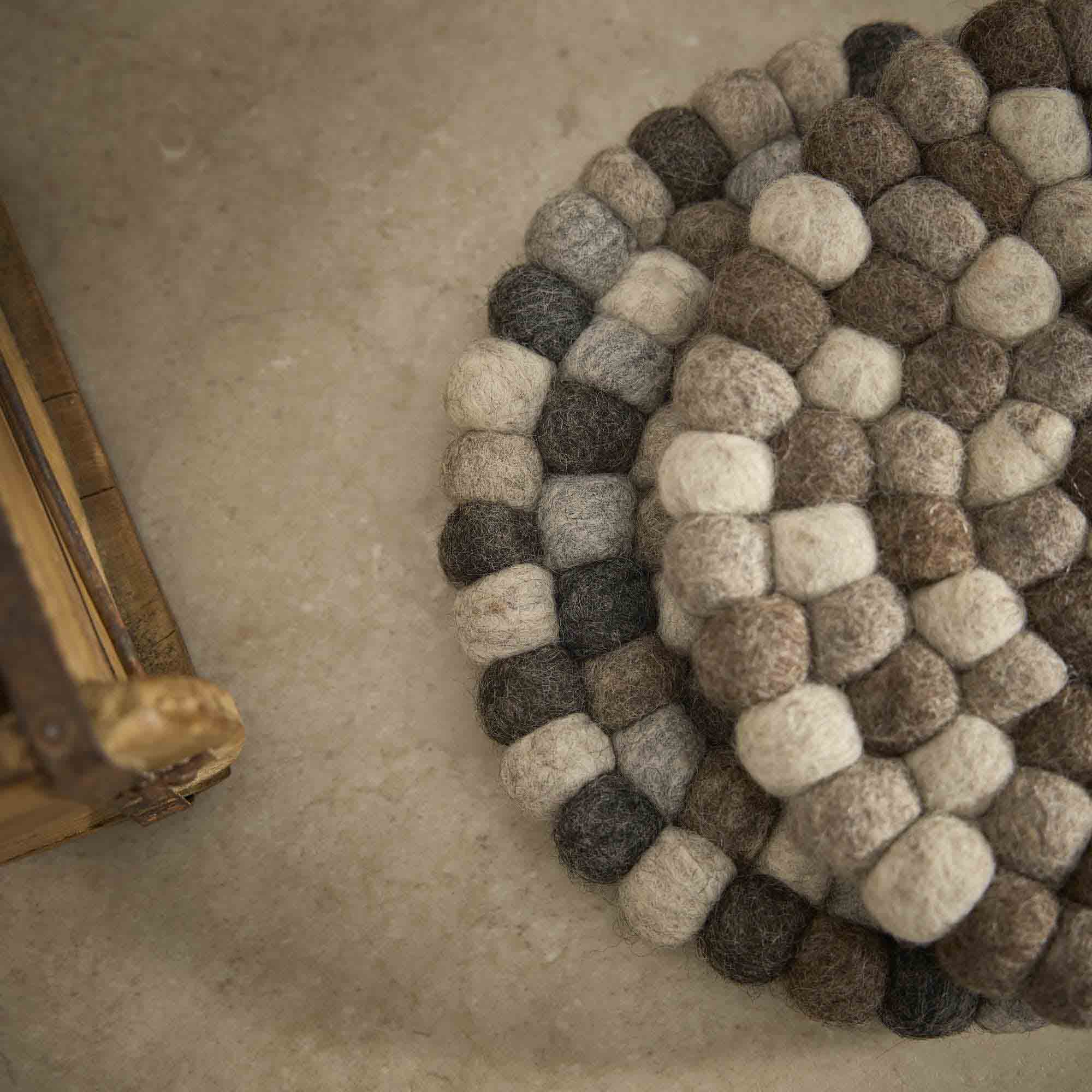 Untersetzer Filzkugeln, grau-gemixt, 20 cm