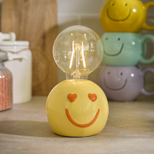LED-Lampe mit Smiley Sockel verlinkt auf die Kategorie NEUES AUS DER LICHTERWELT